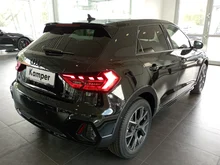 Audi A1 allstreet 30 TFSI intense in Mythosschwarz Metallic