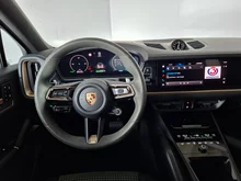 Porsche Cayenne E-Hybrid Coupé in arktikgrau