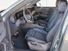 VW Tiguan Sport eHybrid DSG 200 kW in Cipressino-Grün Metallic