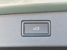 VW Tiguan Sport eHybrid DSG 200 kW in Cipressino-Grün Metallic