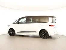 VW Multivan Edition eHybrid in Candyweiß/Dach Deepblack