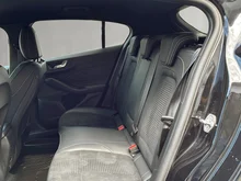 Ford Focus 2,3 EcoBoost ST mit Styling-Paket Aut. in schwarz - normal