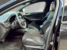 Ford Focus 2,3 EcoBoost ST mit Styling-Paket Aut. in schwarz - normal