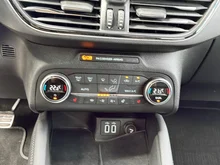 Ford Focus 2,3 EcoBoost ST mit Styling-Paket Aut. in schwarz - normal