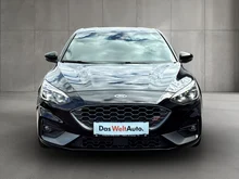Ford Focus 2,3 EcoBoost ST mit Styling-Paket Aut. in schwarz - normal