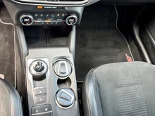 Ford Focus 2,3 EcoBoost ST mit Styling-Paket Aut. in schwarz - normal