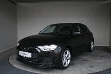 Audi A1 Sportback 30 TFSI advanced in 0E Mythosschwarz Metallic