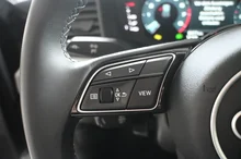Audi A1 Sportback 30 TFSI advanced in 0E Mythosschwarz Metallic
