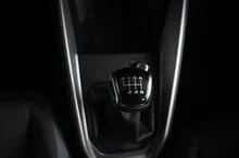 Audi A1 Sportback 30 TFSI advanced in 0E Mythosschwarz Metallic