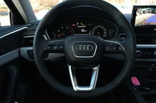 Audi A4 Avant 35 TDI in brillantschwarz Klar
