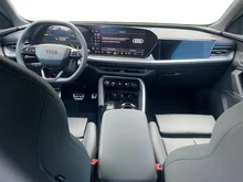Audi Q5 Sportback TDI quattro 150 kW in Daytonagrau Perleffekt