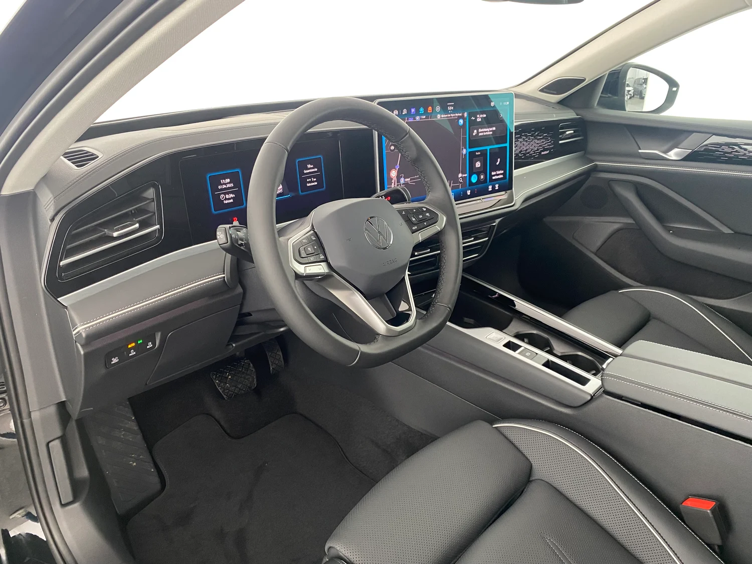 Bild eines VW Passat Variant Elegance eTSI DSG