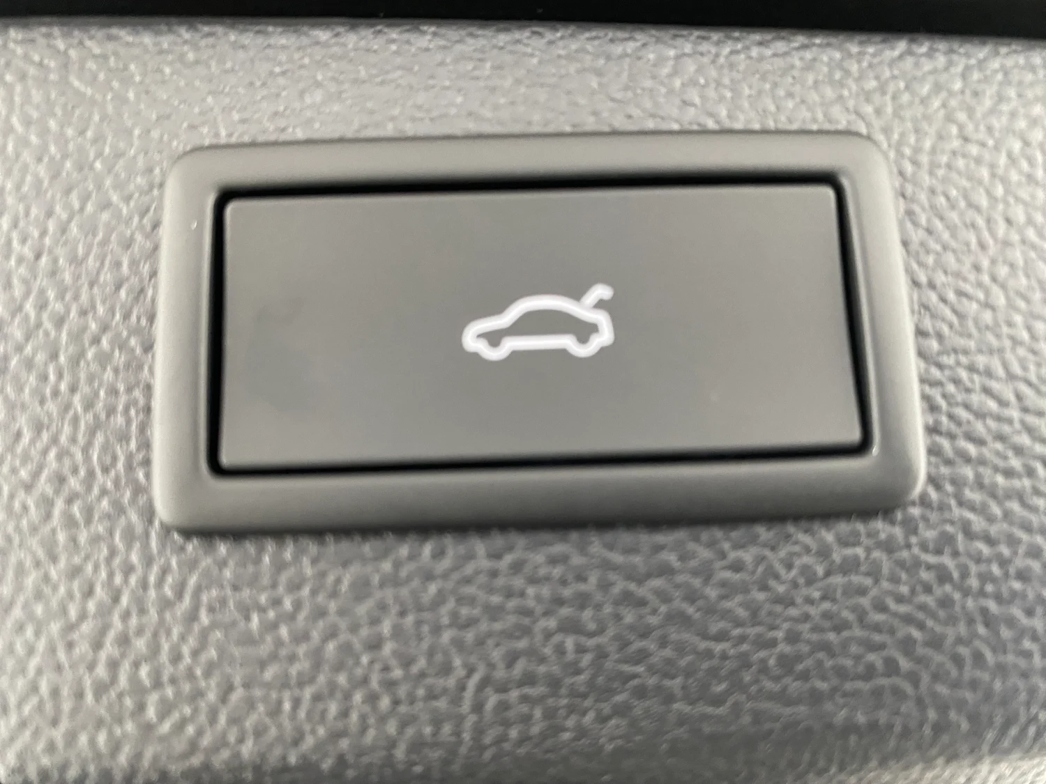 Bild eines VW Passat Variant Elegance eTSI DSG