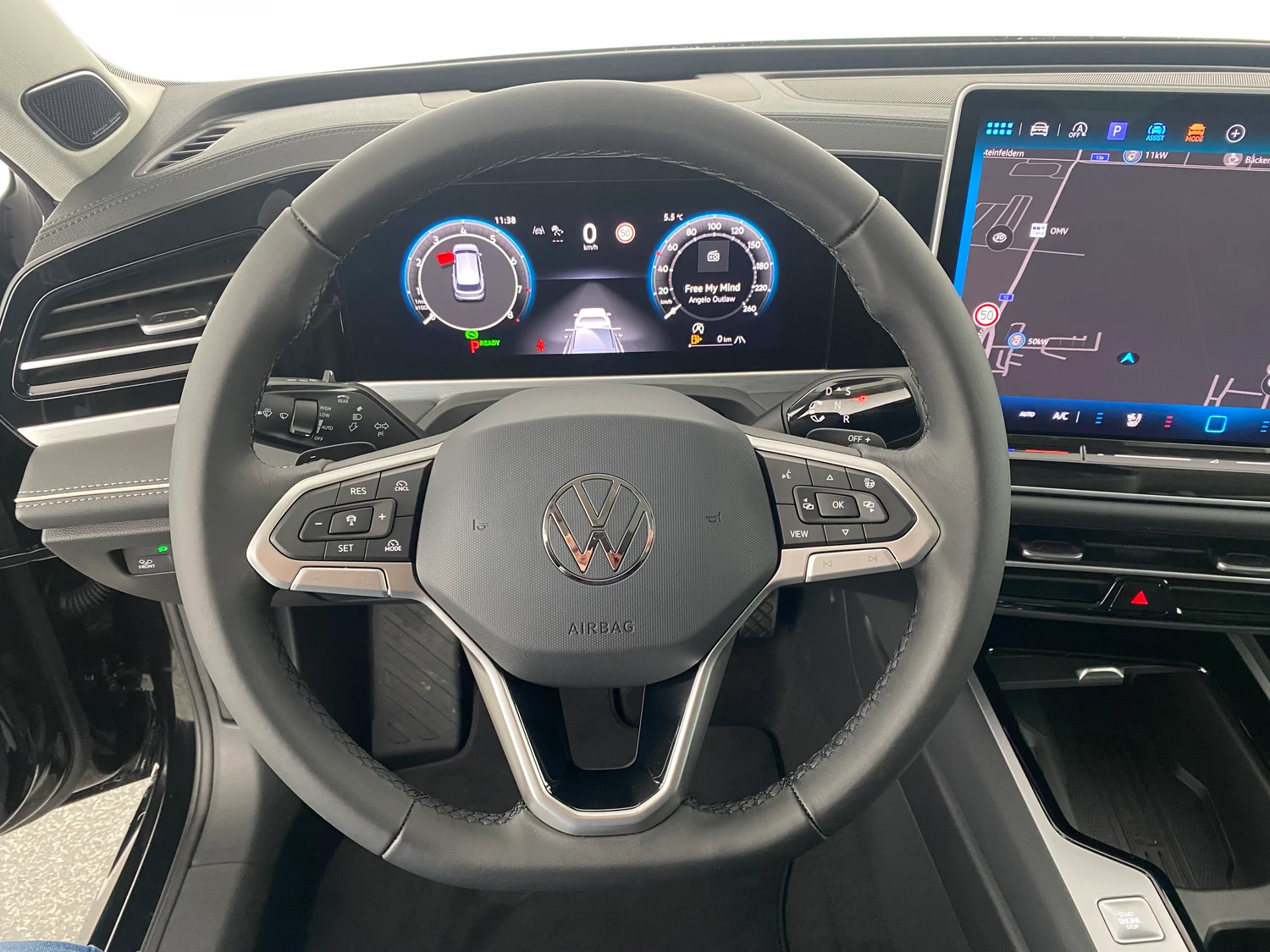 Bild eines VW Passat Variant Elegance eTSI DSG