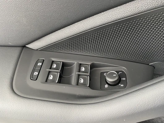 Bild eines VW Passat Variant Elegance eTSI DSG