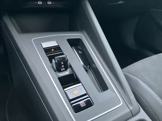 Bild eines VW Golf Variant Business mHeV TSI DSG