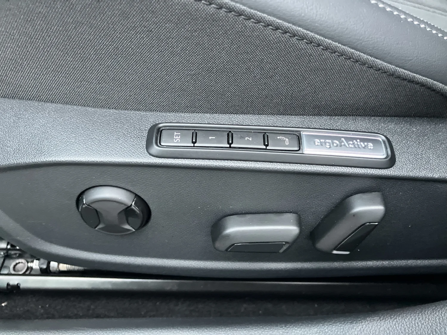 Bild eines VW Golf Variant Business mHeV TSI DSG