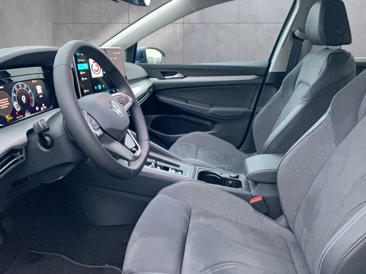 Bild eines VW Golf Variant Business mHeV TSI DSG