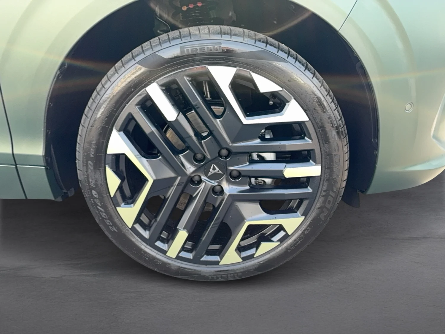 Bild eines CUPRA Terramar TRIBE 1.5 e-TSI 150 PS DSG