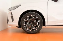 CUPRA Terramar 1.5 e-TSI 150 PS DSG in Nevada-Weiß Metallic