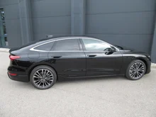 Audi A6 Sportback e-tron in Mythosschwarz Metallic