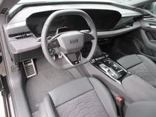 Audi A6 Sportback e-tron in Mythosschwarz Metallic