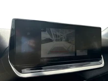 Peugeot 2008 PureTech 100 S&S Allure 6-Gang-Manuell in Weiß