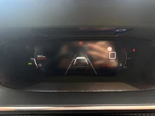 Peugeot 2008 PureTech 100 S&S Allure 6-Gang-Manuell in Weiß