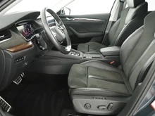 Škoda Octavia Combi 4x4 SCOUT TDI DSG in QUARZ-GRAU METALLIC