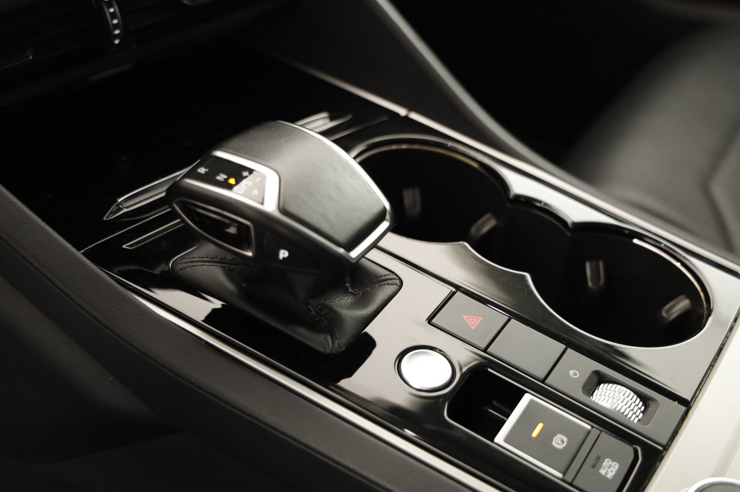VW Touareg TDI SCR 4MOTION | Bild 8 von 25