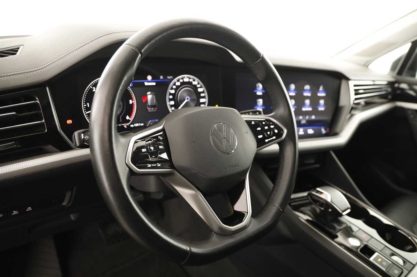 VW Touareg TDI SCR 4MOTION | Bild 7 von 25