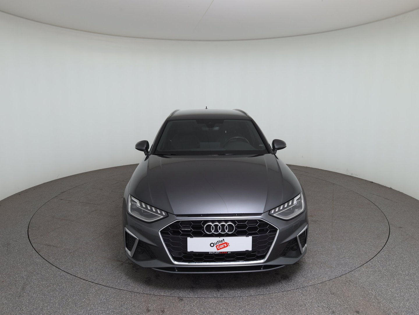 Audi A4 Avant 40 TDI quattro S line | Bild 2 von 36