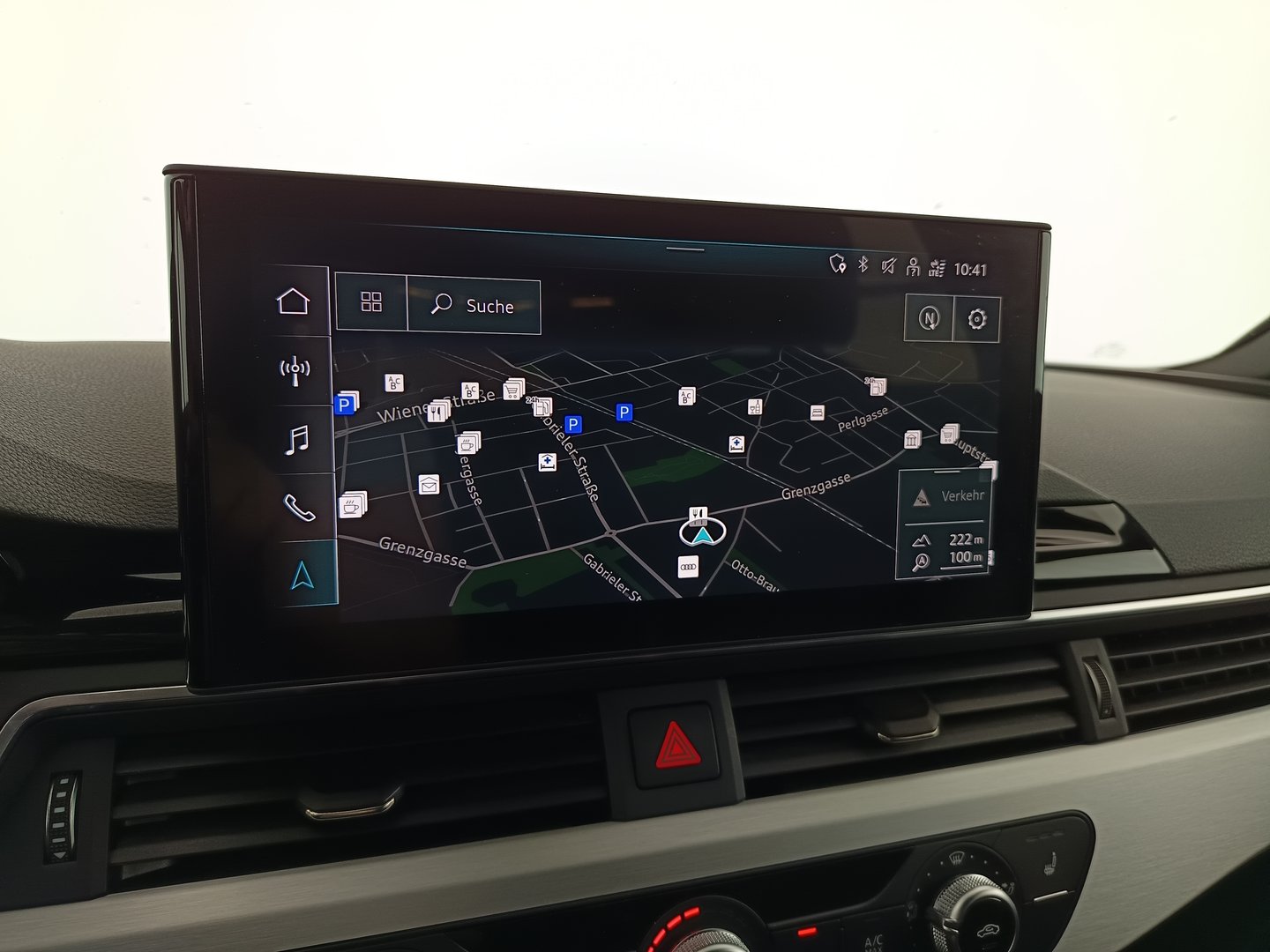 Audi A4 Avant 40 TDI quattro S line | Bild 19 von 36