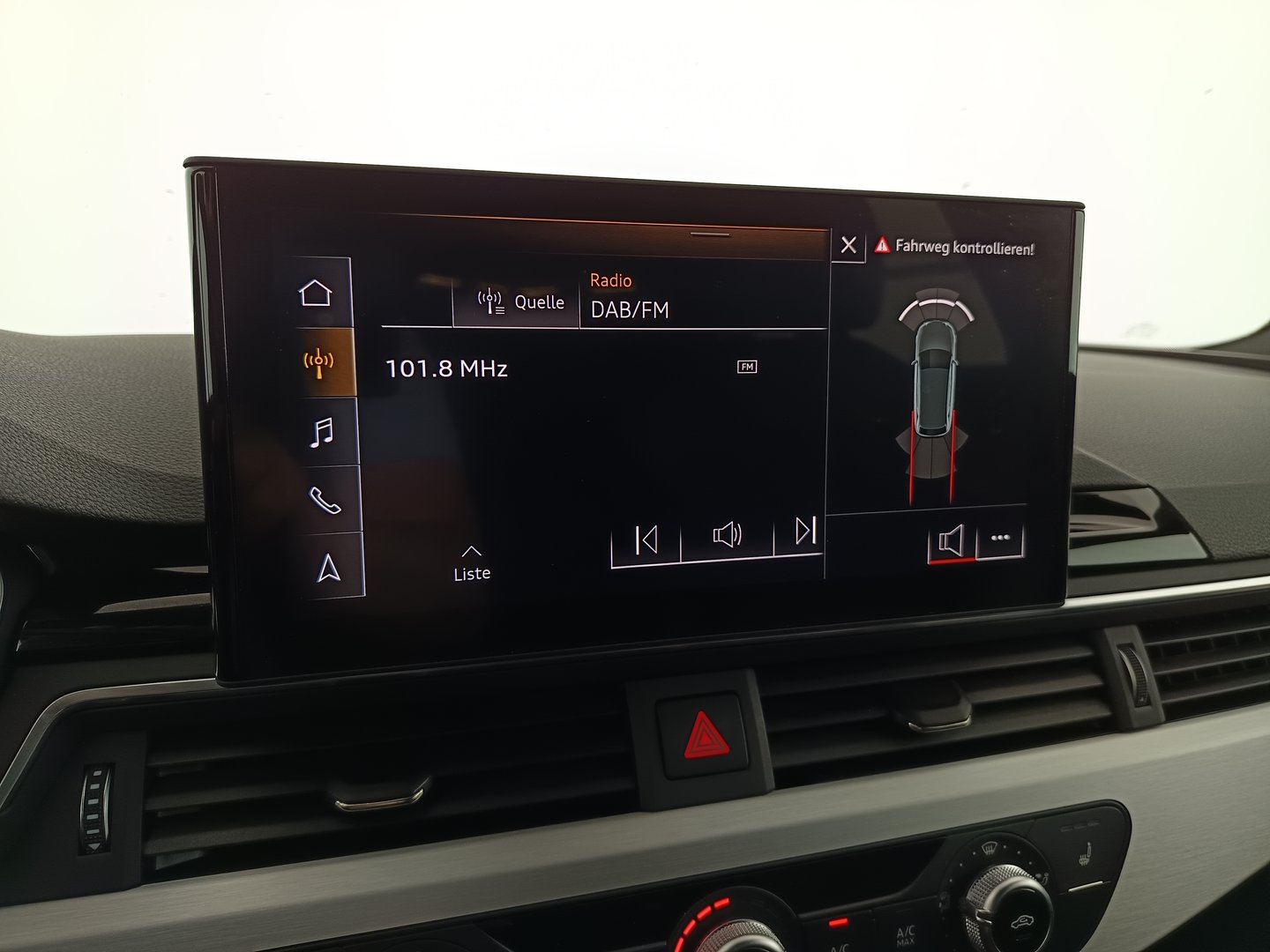 Audi A4 Avant 40 TDI quattro S line | Bild 18 von 36