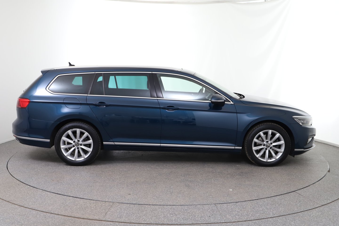 VW Passat Variant Elegance TSI ACT OPF DSG | Bild 6 von 34