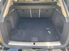 Audi A4 Avant 30 TDI basis in schwarz - metallic