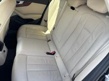 Audi A4 Avant 30 TDI basis in schwarz - metallic