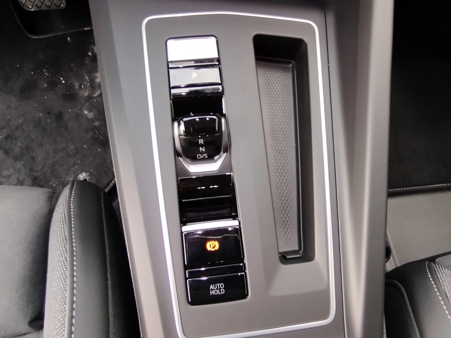 Bild eines VW Golf Rabbit mHEV DSG