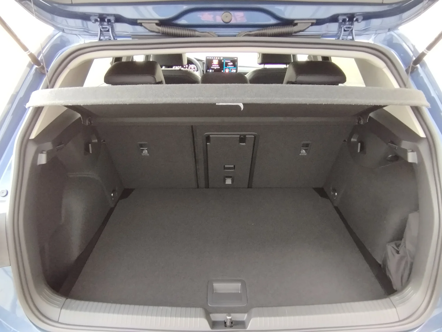 Bild eines VW Golf Rabbit mHEV DSG