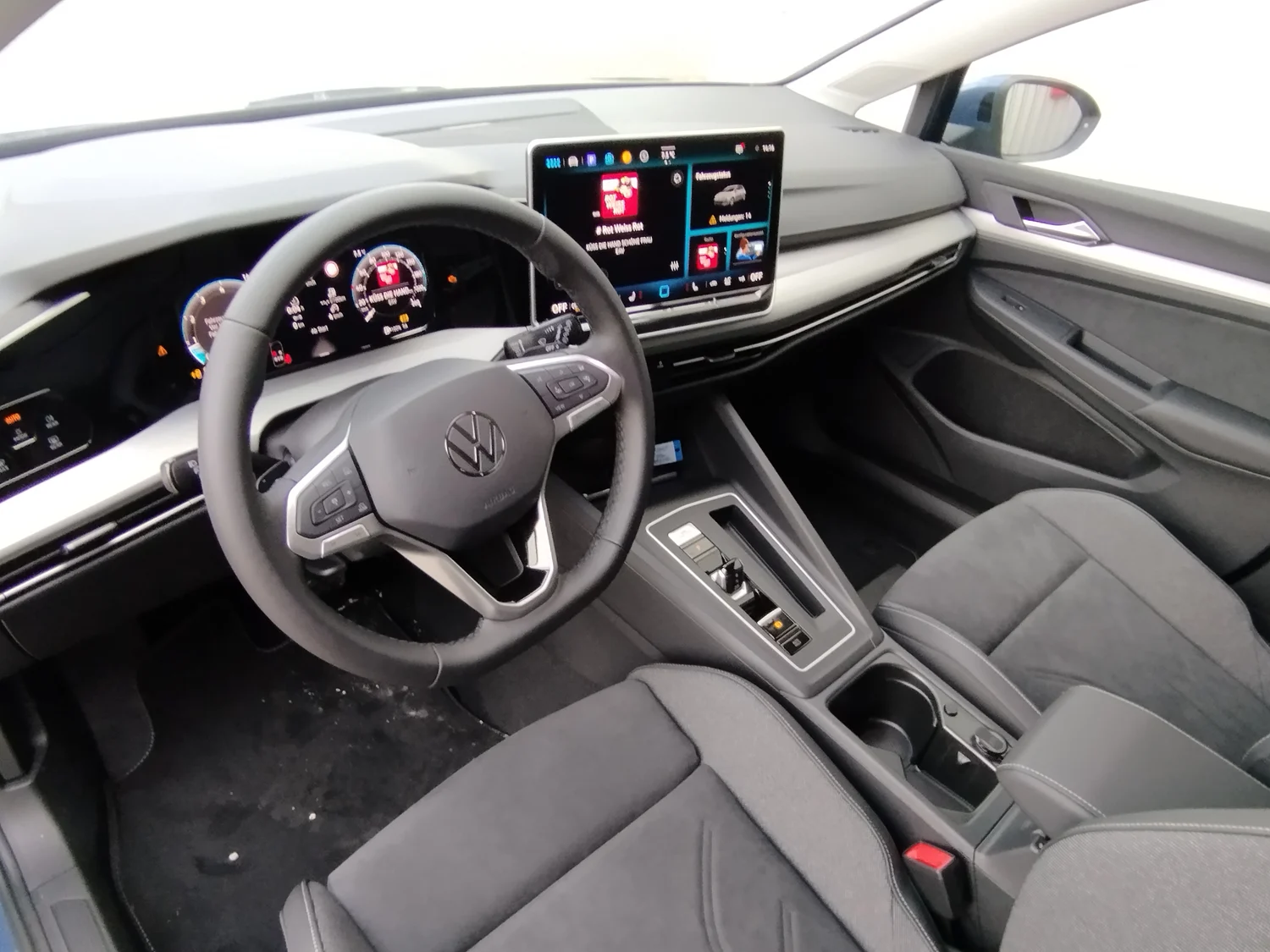 Bild eines VW Golf Rabbit mHEV DSG