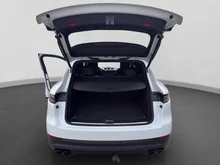 Porsche Cayenne E-Hybrid Platinum Edition in weiß