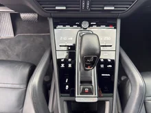 Porsche Cayenne E-Hybrid Platinum Edition in weiß