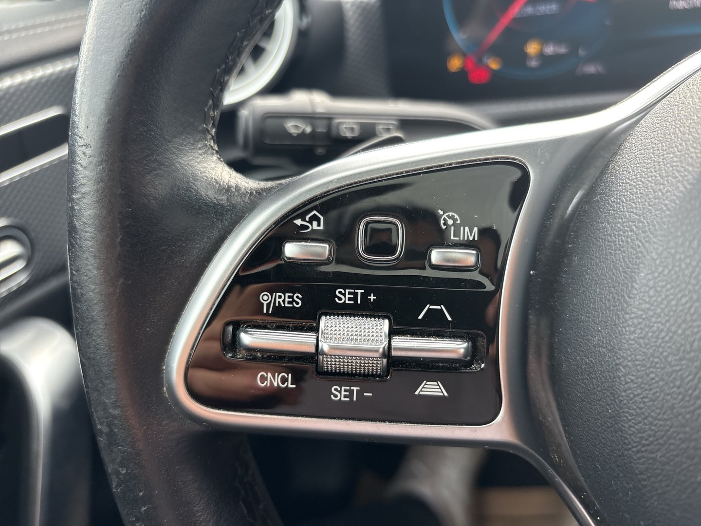 Mercedes CLA 200 d Shooting Brake Aut. | Bild 16 von 26