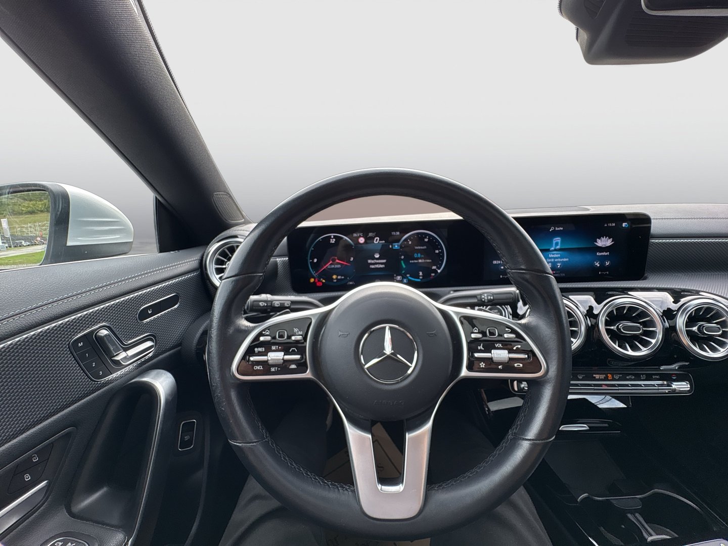 Mercedes CLA 200 d Shooting Brake Aut. | Bild 14 von 26