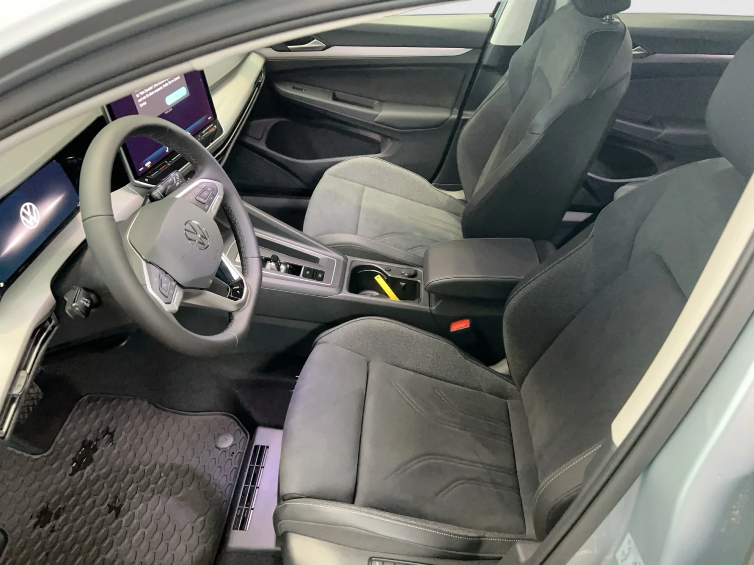 Bild eines Golf Variant Business mHeV DSG