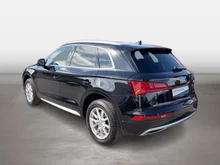 Audi Q5 quattro sport in MYTHOSSCHWARZ METALLIC