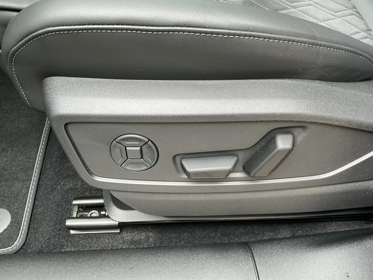 Bild eines Audi Q5 SUV TDI quattro 150 kW