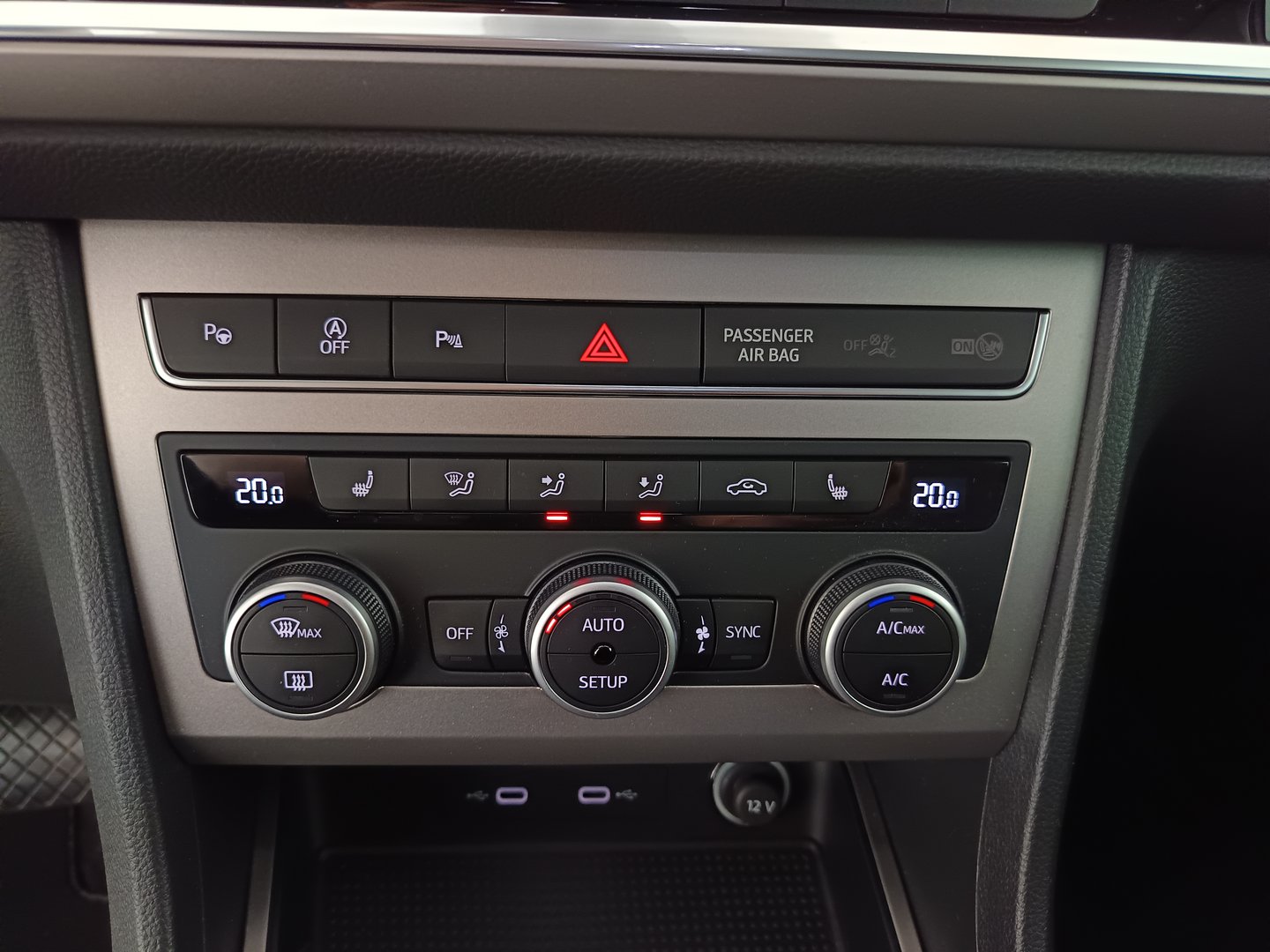 SEAT Ateca Xperience 2.0 TSI DSG 4Drive | Bild 27 von 32