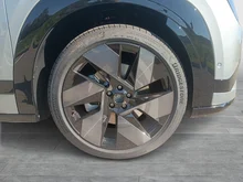 Škoda Peaq Sportline 90x in Smokey Diamond-Silber Metallic