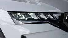 Škoda Octavia Combi Selection TSI mHEV DSG in Moon-Weiß Metallic